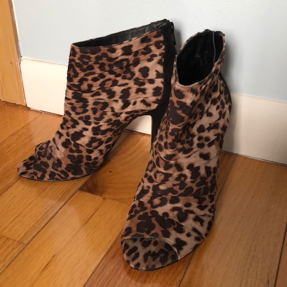 Animals print heels
